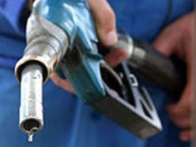 Lỗ vẫn chưa được tăng giá xăng dầu